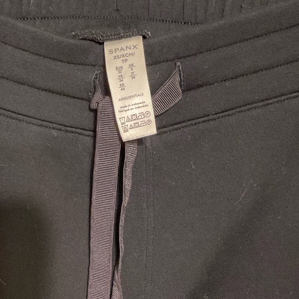 Black Zip-Up Hoodie and Jogger Set - Picture 2 of 9